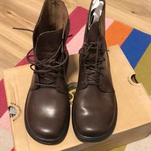 Dr. Martens Danica US 8 EU 39 NEW IN BOX
